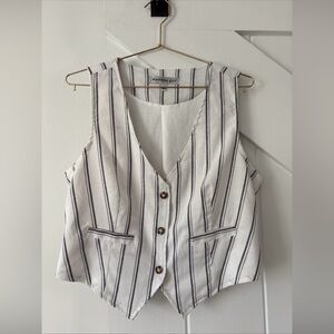 Madden Girl Vest Juniors Teens Size Large Buttons Lined White Black Casual Linen